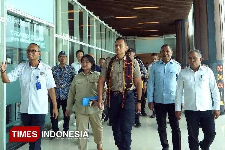 Menteri AHY tiba di Bandara Internasional Komodo Labuan Bajo bersama jajaran daerah